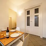 Arbio I Cozy In Center Apartman *
